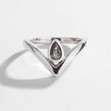 SOLITAIRE SALT & PEPPER DIAMOND CHEVRON RING